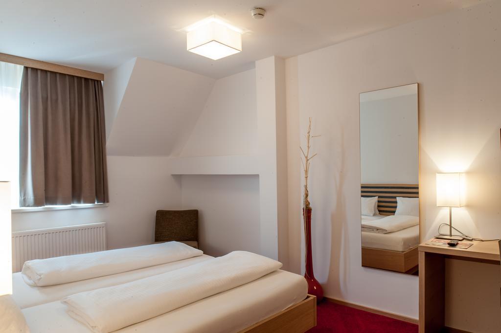 Couette-café Gaestehaus Brugger *